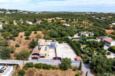 Luxury 6-Bedroom Villa With Guest House, Property for sale in PP175937
