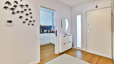 Move-in Ready Modern 2 Bedroom Apartment 300m From The Beach, Property for sale in PP176020