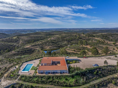 An Expansive Algarve Estate With Rare Natural Beauty And Limitless Potential, Property for sale in PP176062