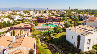 Rentable Village Style 2 & 3 Bed Properties At Five Star Resort In Beautiful Carvoeiro, Property for sale in PP175434