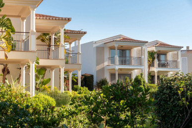 Rentable Village Style 2 & 3 Bed Properties At Five Star Resort In Beautiful Carvoeiro, Property for sale in PP175434