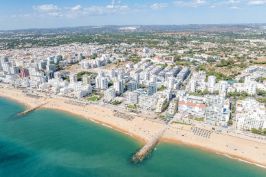 Seafront T1 Apartment On Quarteira’s Iconic Promenade, Property for sale in PP176050