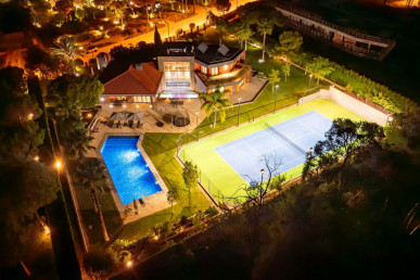 Vilamoura Luxury Villa With Tennis Courts, Property for sale in Vilamoura, Albufeira, PP176063