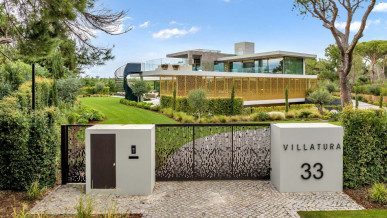 Luxurious Contemporary Villa In Quinta Do Lago: A Masterpiece Of Modern Living, Property for sale in PP174178