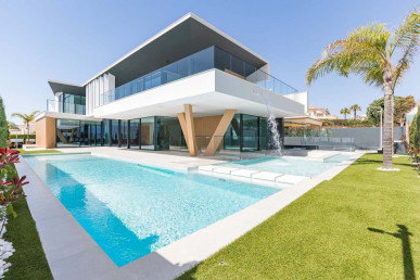 Brand New Villa Only 300m From The Beach, Property for sale in PP172933