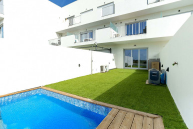 T0+1 In Tavira Centre With Garden, Parking And Private Pool – Ideal To Live Or Invest, Property for sale in PP176054