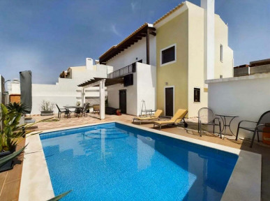 Elegant Townhouse in Fonte Santa, Property for sale in Vila Nova de Cacela, Vila Real de Santo António, PP176086