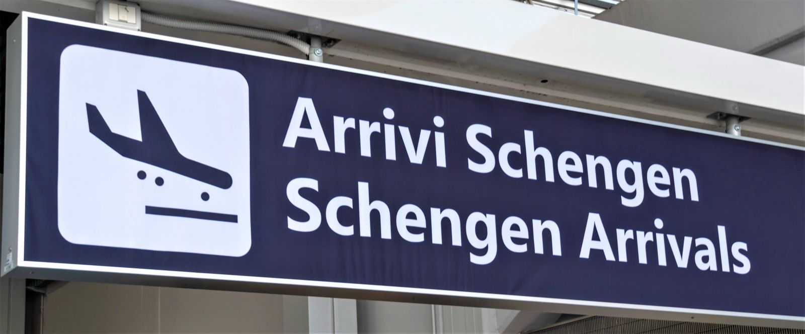 Zone of Schengen arrivals.